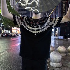 黑色