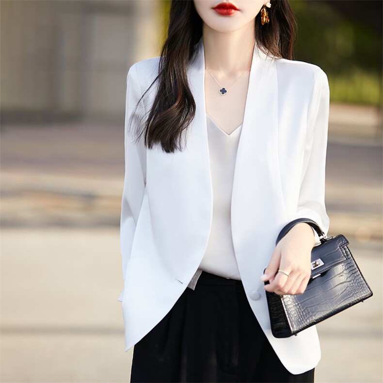 高级感醋酸缎面西装外套女小众设计薄款七分袖小个子外搭西服上衣，女装西装，朝贺羊绒