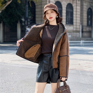 时尚休闲连帽麂皮绒皮毛一体外套女2025秋冬新款加绒加厚保暖棉衣图片