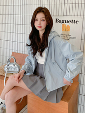 现货新款春秋百搭宽松时尚休闲上衣连帽风衣短外套女，女装短外套，韩蔻秀