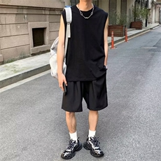 黑色
