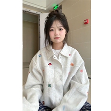 灰色