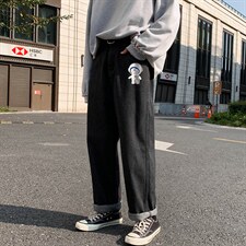 深蓝色
