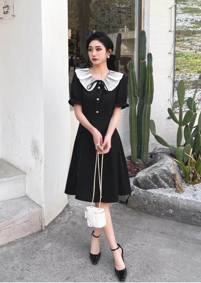 [现货]刺绣娃娃领系带连衣裙，三色、三码，女装连衣裙，依柏璐(1F)