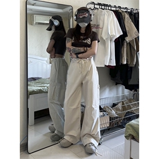 卡其色