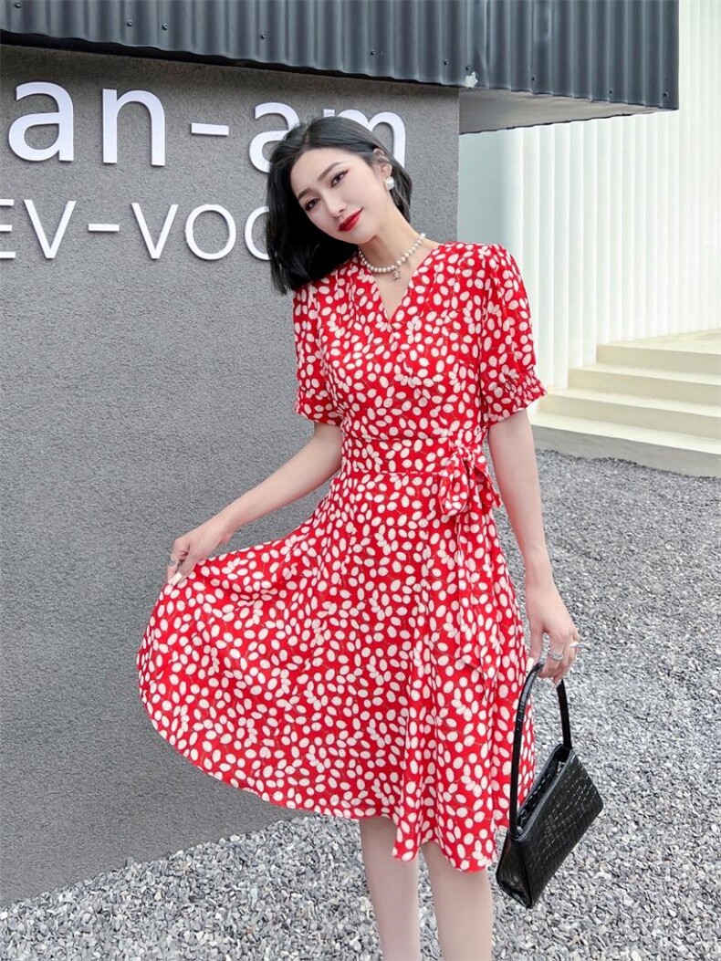 2022夏季新款连衣裙，女装连衣裙，阔怡人