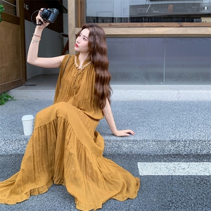 黄色无袖上衣半身裙套装女夏2025新款法式减龄气质长裙两件套爆款图片