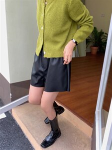 款号：WK0102 皮短裤
颜色：bk1黑色/bn5咖啡色/图片