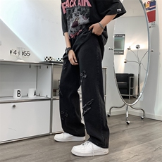 黑色