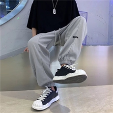 灰色