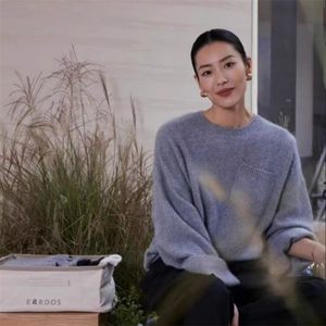 刘雯同款圆领山宽松灰色慵懒风毛衣女冬加厚设计感小众针织衫图片