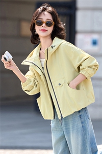 2026春季新品简约时尚休闲连帽女装短外套图片