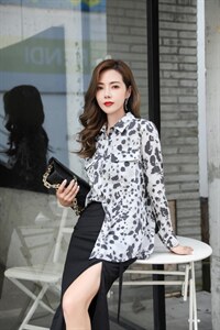 秋季新款豹纹衬衫，黑色，灰色两个色，可盐可甜人手,女装衬衫,杭悦