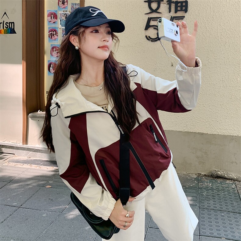 设计感拼接撞色冲锋衣外套女春秋新款高级感休闲连帽夹克上衣,女装短外套,韩蔻秀