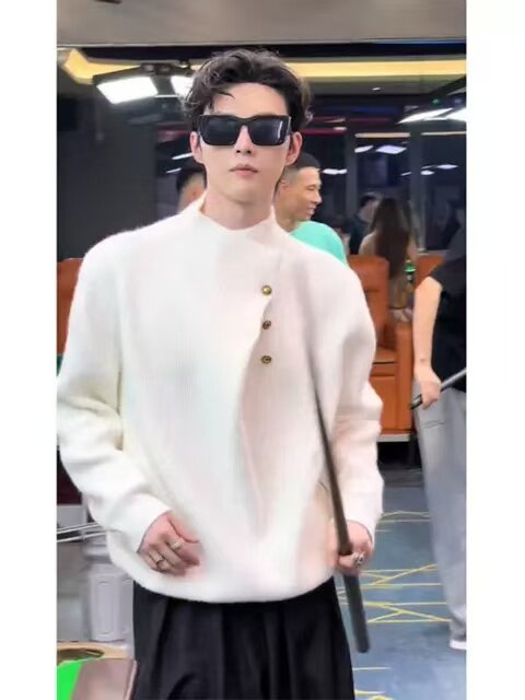 2025年秋季长袖青春流行圆领套头时尚百搭，男装羊毛衫，圣强羊绒