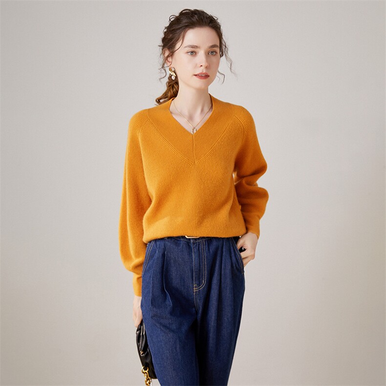 纯山羊绒衫女宽松V领打底针织衫2023秋冬新款百搭羊绒毛衣女，女装羊绒衫，萨奥羊绒