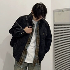 黑色