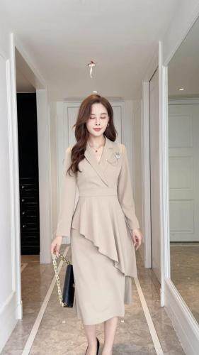 秋装新品连衣裙，女装连衣裙，依伊贝尔 红彬缘