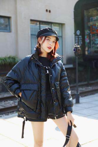 2021冬款新款进口刺绣小亮片90绒羽绒服，女装羽绒服，红雀纺