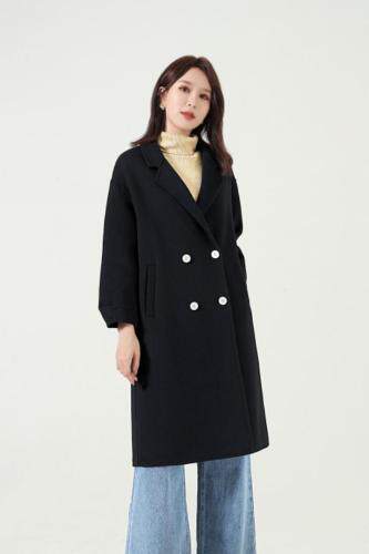 秋冬新款羽绒服。双面尼羊绒大衣，女装羽绒服，叠彩服饰