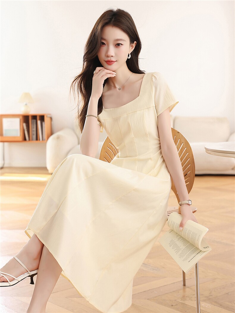 时尚法式方领连衣裙女2026夏季新款浅色收腰显瘦短袖长裙,女装连衣裙,艾米