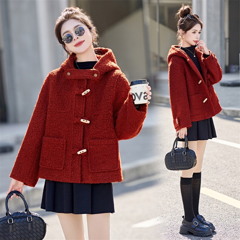 现货主推2025冬季新款时尚连帽羊羔毛加厚外套红色大衣，女装短外套，半夏