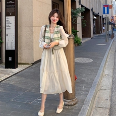 盐系穿搭小香风马甲连衣裙女春秋2025新款漂亮独特吊带裙，女装连衣裙，C位