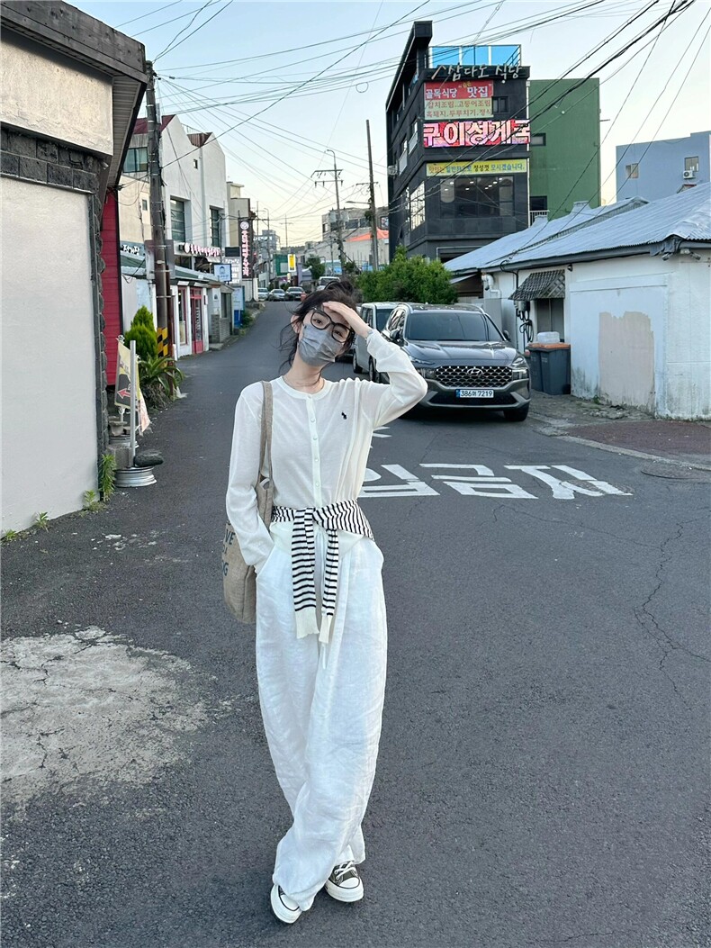 单排扣纯色圆领长袖2024年秋季时尚简约百搭针织衫,女装羊毛衫,百纯羊绒