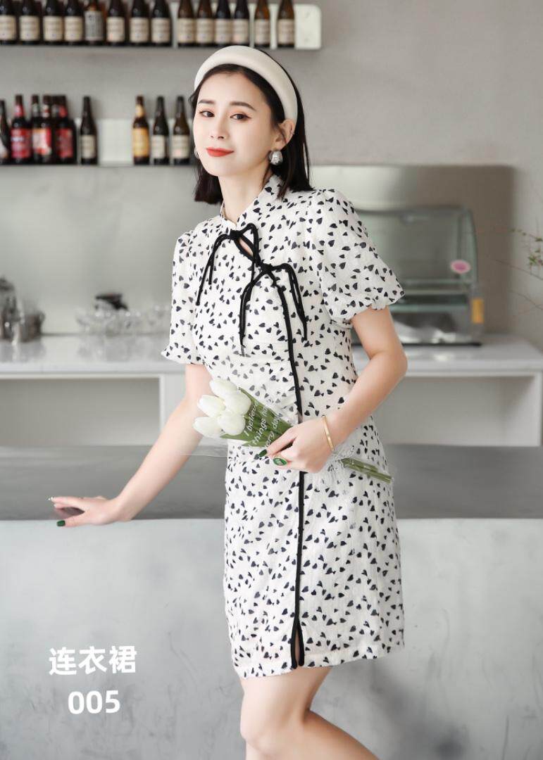 风碎花连衣裙，女装连衣裙，依佰思特