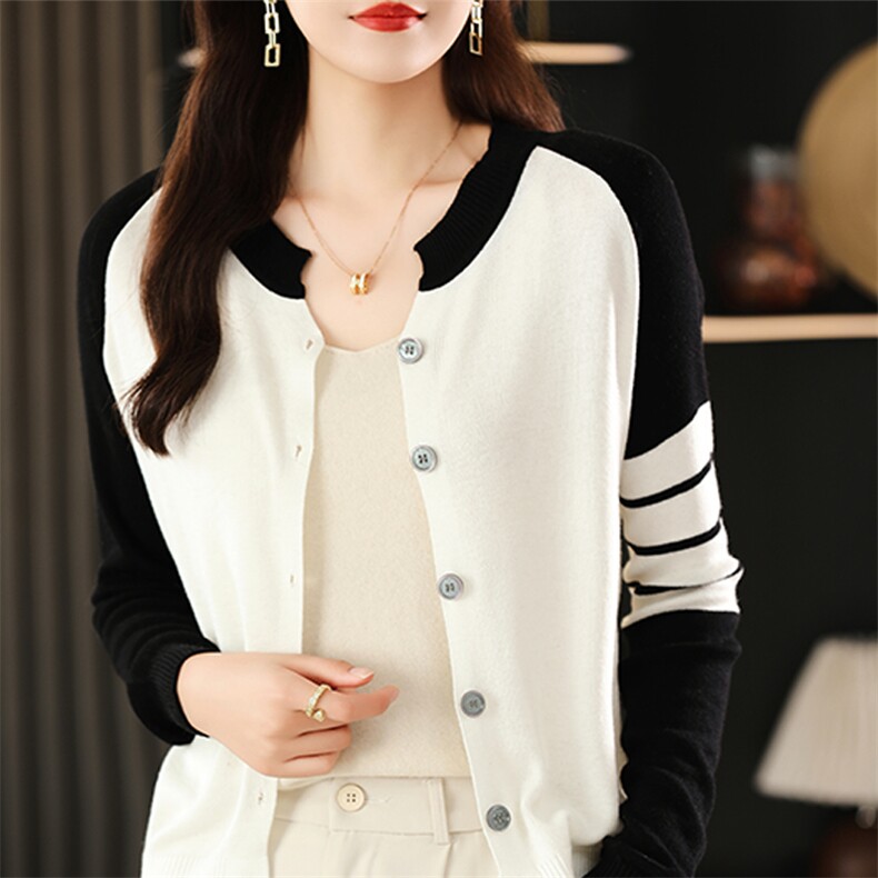 秋冬季新款显瘦柔软舒适时尚百搭圆领拼色四道杠羊毛针织衫，女装羊毛衫，织己羊绒