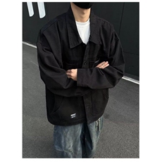 黑色