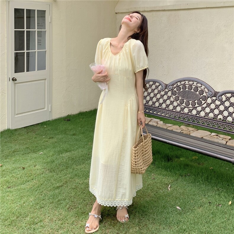 法式蕾丝花边浅黄色连衣裙女夏2025新款小个子显瘦爆款巨好看裙子,女装连衣裙,蝶眷