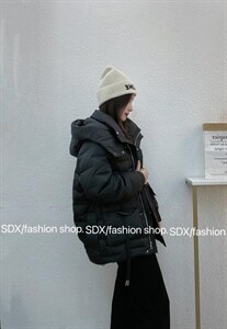 【现货】高品质带帽羽绒服图片