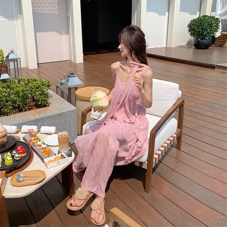 温柔甜美粉色吊带连衣裙女夏2025新款减龄多巴胺穿搭独特漂亮长裙,女装连衣裙,2C086
