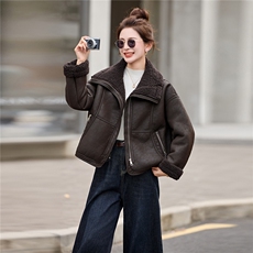 外套女2025新款小个子时尚洋气超好看短款欧货皮毛一体，女装派克服，依万里