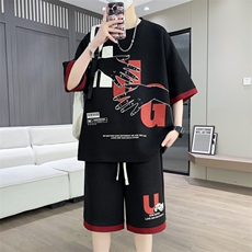 黑色