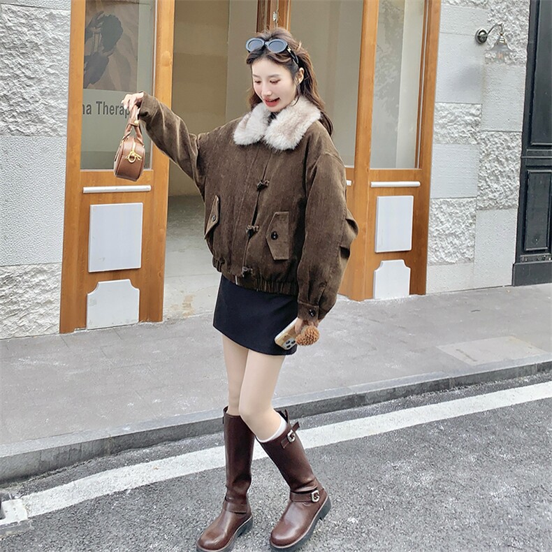 复古毛领派克羽绒服女冬短款小个子牛角扣加厚白鸭绒内胆毛呢外套,女装羽绒服,艾米莉亚