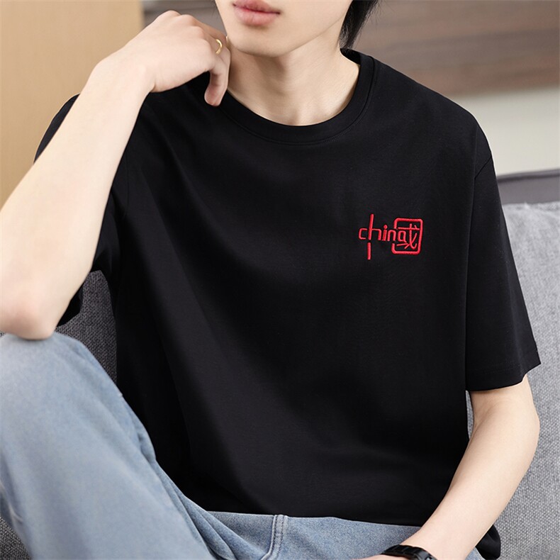 刺绣字样男士个性休闲短袖，男装T恤，元素羊绒