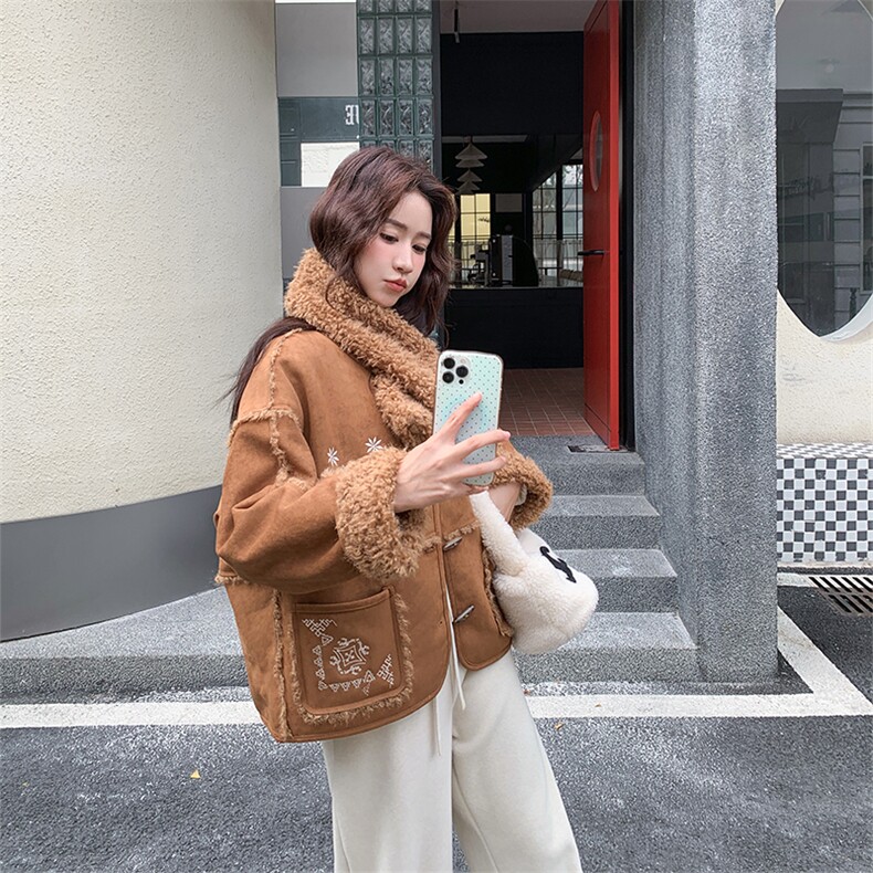 新款有货刺绣羊羔毛短外套送围巾2C010-2571-P195-K288,女装短外套,2C010