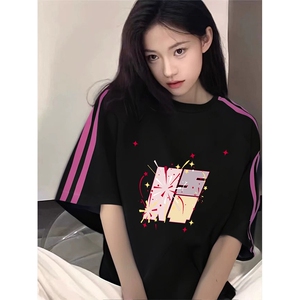 抖音得物品质二开240克宽松纯棉美式潮牌印花三条杠中性风短袖T恤图片