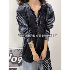 深灰色