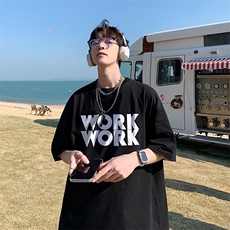 黑色