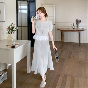 蓝色蕾丝花边拼接半身裙套装女夏2026新款两件套大方得体穿搭甜美图片