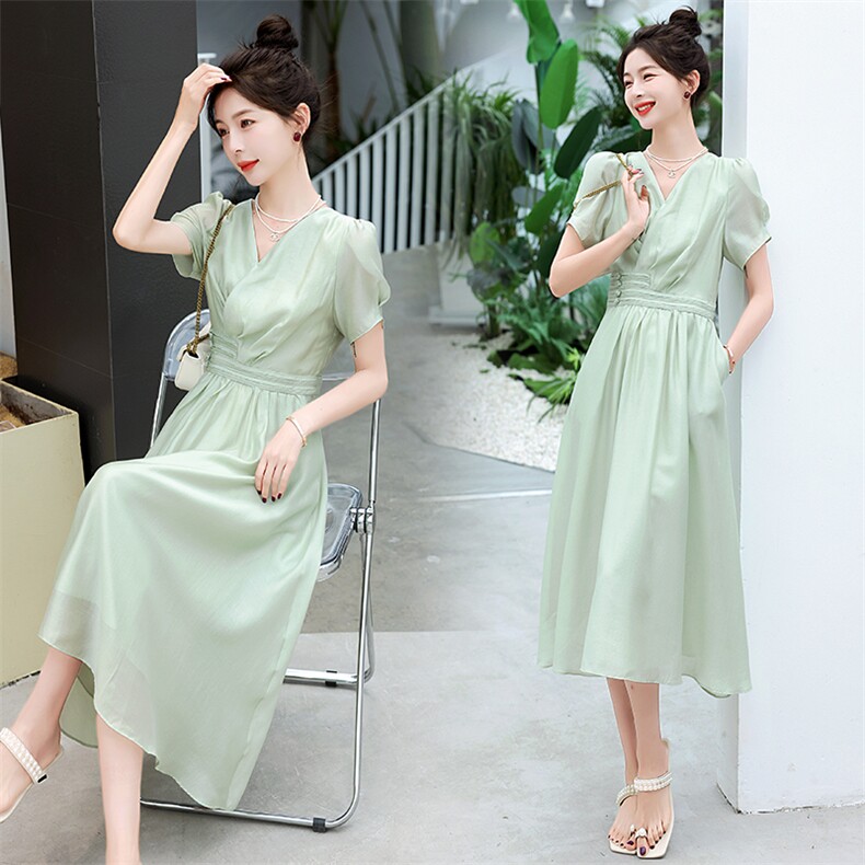 现货2024韩chic极简主义复古时髦洋气优雅连衣裙，女装连衣裙，时尚俏佳人