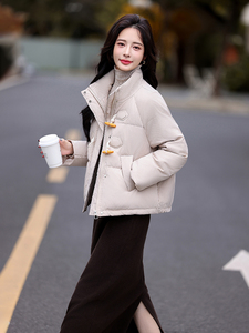 有报告！90%白鸭绒立领羽绒服，档口拿220元图片