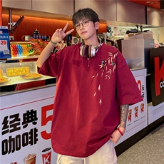 酒红色