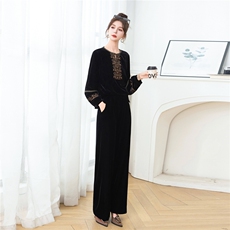 春夏重工气质刺绣新中式复古高级感运动休闲两件套原创设计，女装套装/套裙，梦依杭