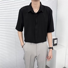 黑色