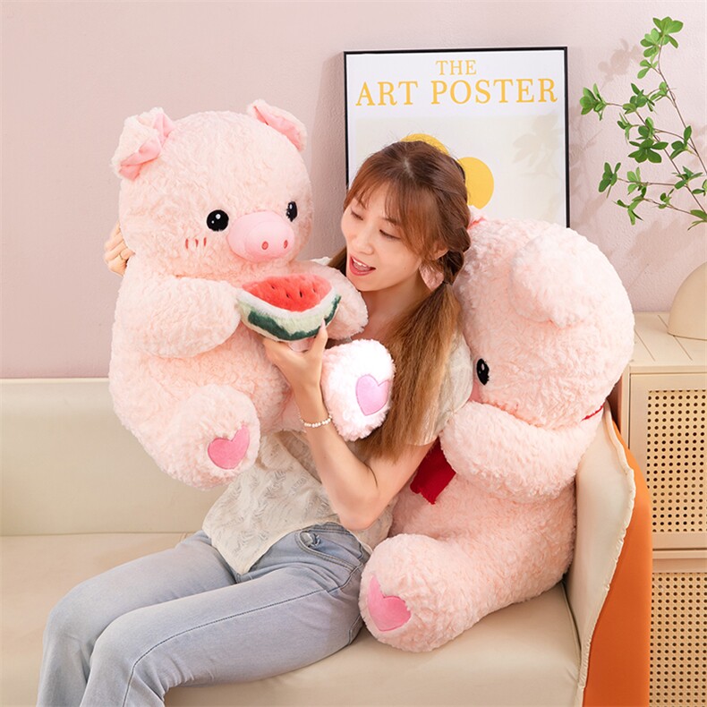 坐款粉猪公仔公仔毛绒玩具布娃娃儿童睡觉抱枕靠枕送女生礼物，创奇网供
