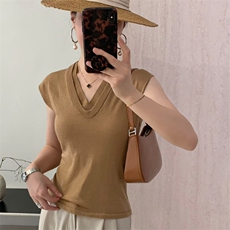 新款纯色双v领小飞袖针织背心时尚百搭，女装针织衫/毛衣，优麦羊绒（原洪叶羊绒）